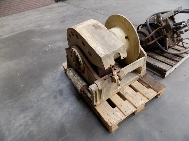 Hydraulische lier zware en lichte uitvoering hydraulisch aangedreven lieren - Drilling rig: picture 5 Hydraulische lier zware en lichte uitvoering hydraulisch aangedreven lieren - Drilling rig: picture 5