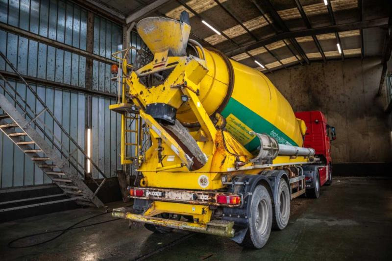 DE BUF BETON MIXER/MALAXEUR/MISCHER 12M3 - Concrete mixer semi-trailer: picture 3 DE BUF BETON MIXER/MALAXEUR/MISCHER 12M3 - Concrete mixer semi-trailer: picture 3