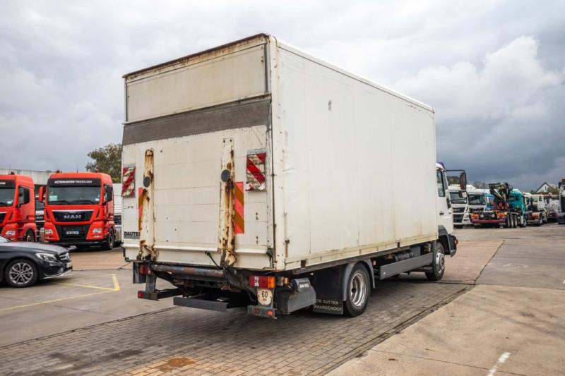 MAN LE 180 - Curtainsider truck: picture 3 MAN LE 180 - Curtainsider truck: picture 3