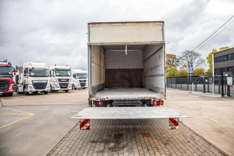MAN LE 180 - Curtainsider truck: picture 4 MAN LE 180 - Curtainsider truck: picture 4