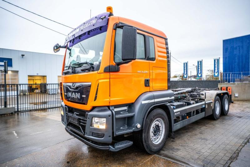 MAN TGS 33.420 BB - Hook lift truck: picture 3 MAN TGS 33.420 BB - Hook lift truck: picture 3