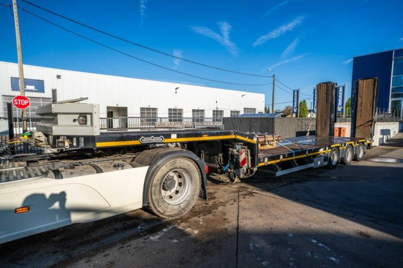 Nooteboom MCOS-48-03V(3xgestuurd/gelenkt/dir.) +ext.6.2m - Semi-trailer: picture 1 Nooteboom MCOS-48-03V(3xgestuurd/gelenkt/dir.) +ext.6.2m - Semi-trailer: picture 1
