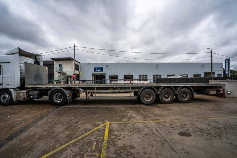 SYSTEM TRAILERS SYSTEM TRAILERS GSPRS27 - Semi-trailer: picture 2 SYSTEM TRAILERS SYSTEM TRAILERS GSPRS27 - Semi-trailer: picture 2