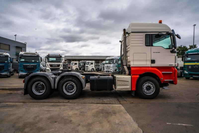 MAN TGX 33.560 XLX BLS+BIG AXLES+INTARDER - Tractor unit: picture 3 MAN TGX 33.560 XLX BLS+BIG AXLES+INTARDER - Tractor unit: picture 3