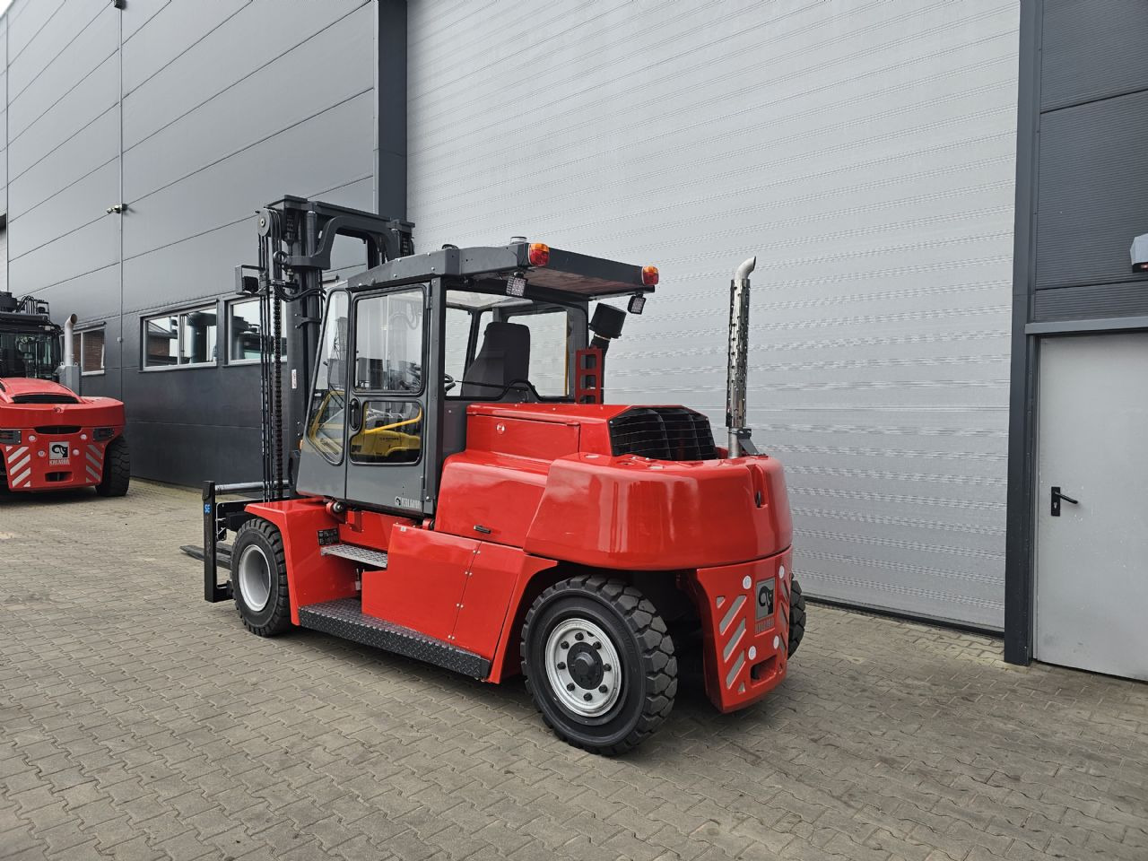 Kalmar DCF80-9 - Diesel forklift: picture 3 Kalmar DCF80-9 - Diesel forklift: picture 3