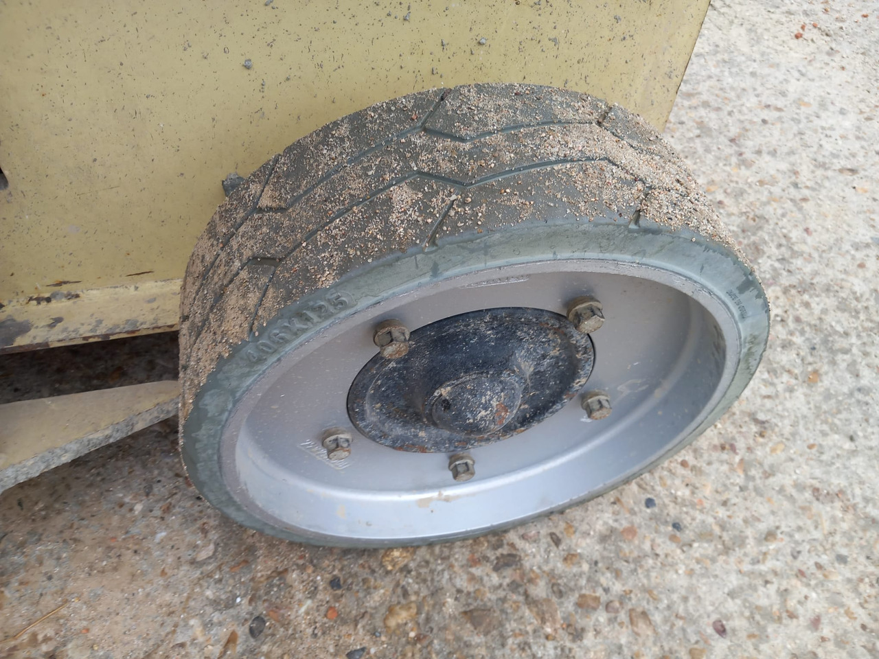 Scissor lift JLG 2030ES: picture 14