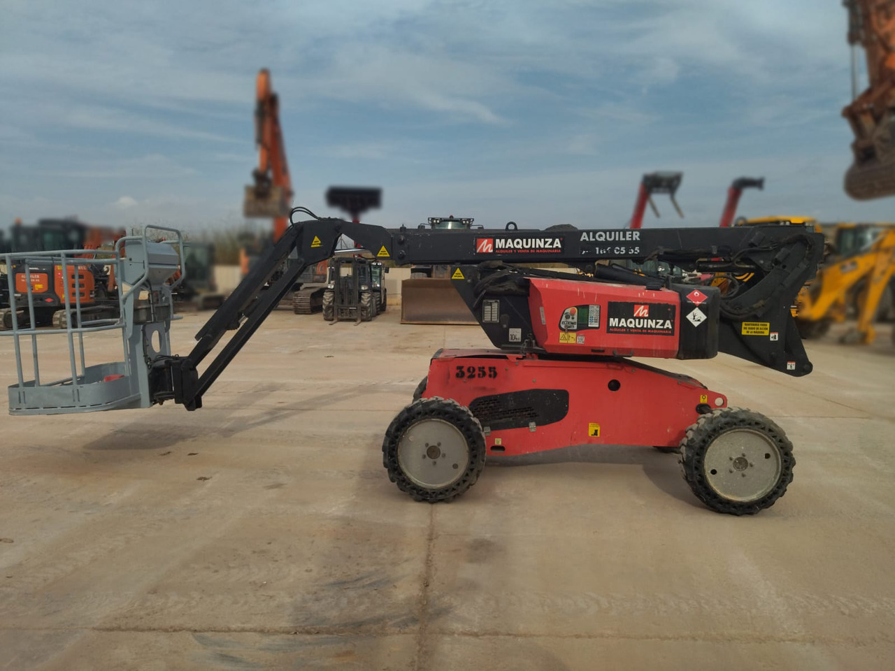 MANITOU MAN GO 12 - Articulated boom: picture 1 MANITOU MAN GO 12 - Articulated boom: picture 1