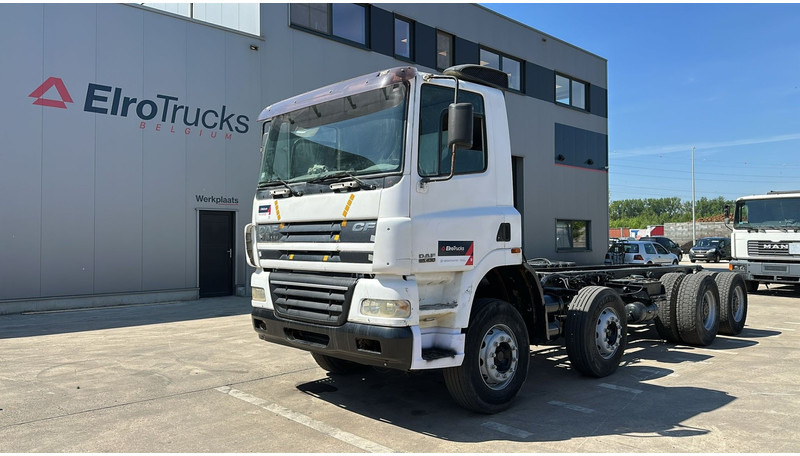 DAF 85 CF 430 (EURO 3 / MANUAL GEARBOX / BOITE MANUELLE / BIG HUB / 8X4 / STEEL SUSP. / LAMES) - Cab chassis truck: picture 1 DAF 85 CF 430 (EURO 3 / MANUAL GEARBOX / BOITE MANUELLE / BIG HUB / 8X4 / STEEL SUSP. / LAMES) - Cab chassis truck: picture 1