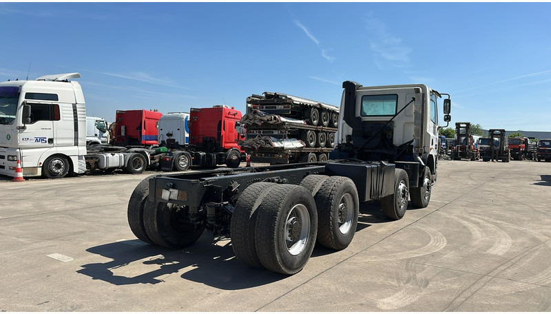 DAF 85 CF 430 (EURO 3 / MANUAL GEARBOX / BOITE MANUELLE / BIG HUB / 8X4 / STEEL SUSP. / LAMES) - Cab chassis truck: picture 4 DAF 85 CF 430 (EURO 3 / MANUAL GEARBOX / BOITE MANUELLE / BIG HUB / 8X4 / STEEL SUSP. / LAMES) - Cab chassis truck: picture 4