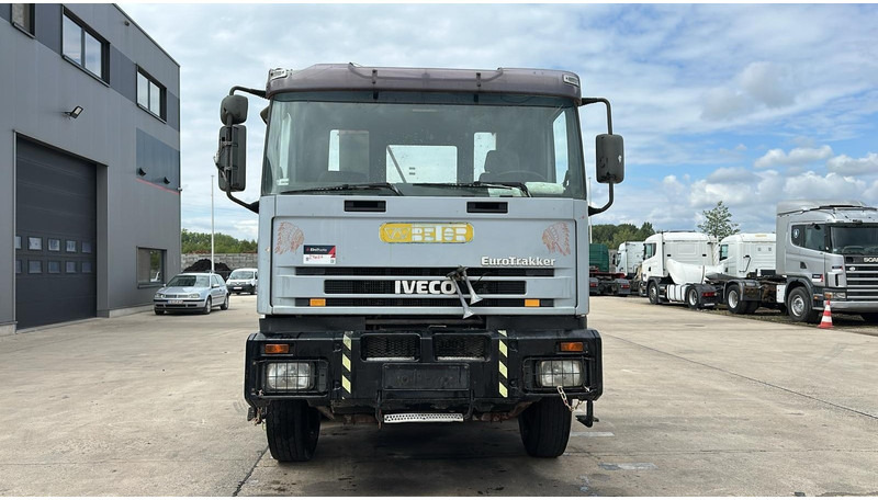 Iveco EUROTRAKKER 340 E 34 (POMPE MANUELLE / BOITE MANUELLE / LAMES / GRAND PONT) - Cab chassis truck: picture 5 Iveco EUROTRAKKER 340 E 34 (POMPE MANUELLE / BOITE MANUELLE / LAMES / GRAND PONT) - Cab chassis truck: picture 5