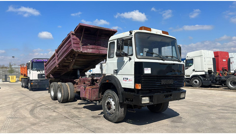 Iveco MAGIRUS 260 - 34 (LIVRAISON GRATUITE AU PORT D'ANVERS / POMPE MANUELLE) - Tipper: picture 4 Iveco MAGIRUS 260 - 34 (LIVRAISON GRATUITE AU PORT D'ANVERS / POMPE MANUELLE) - Tipper: picture 4
