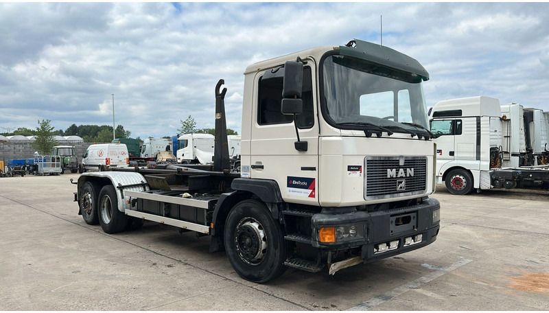 MAN 26.312 (6 CYLINDER / 6X2 / BELGIAN TRUCK IN GOOD CONDITION) - Cab chassis truck: picture 3 MAN 26.312 (6 CYLINDER / 6X2 / BELGIAN TRUCK IN GOOD CONDITION) - Cab chassis truck: picture 3