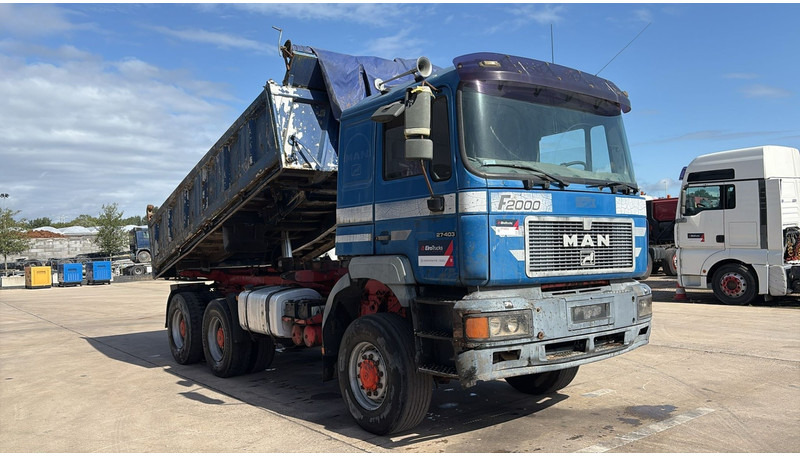 MAN 27.403 (6X6 / GRAND PONT / LAMES / BIG AXLE / 6 CYLINDER) - Tipper: picture 3 MAN 27.403 (6X6 / GRAND PONT / LAMES / BIG AXLE / 6 CYLINDER) - Tipper: picture 3