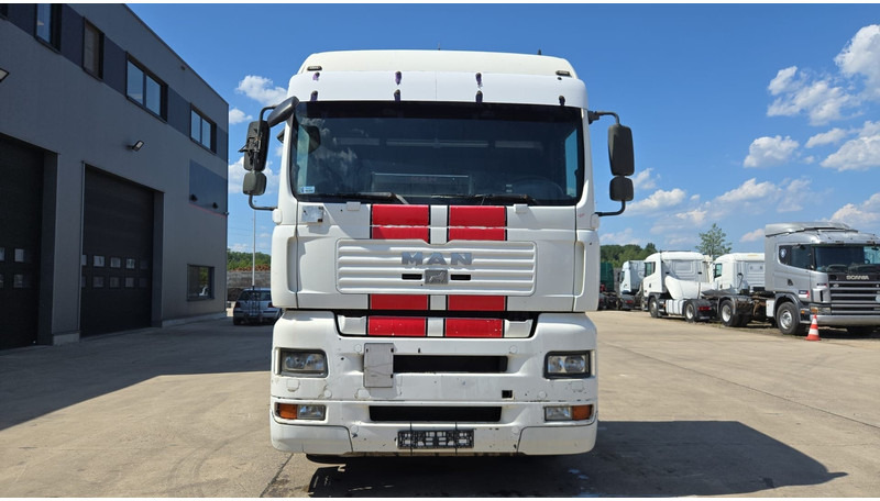 MAN TGA 26.440 (MANUAL GEARBOX / FRONT STEEL / 6X2 / BOITE MANUELLE / DEVANT LAMES) - Cab chassis truck: picture 2 MAN TGA 26.440 (MANUAL GEARBOX / FRONT STEEL / 6X2 / BOITE MANUELLE / DEVANT LAMES) - Cab chassis truck: picture 2