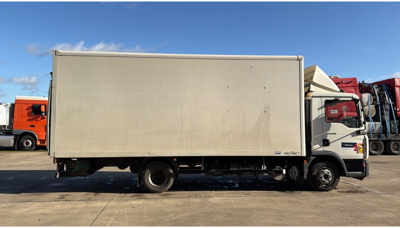 MAN TGL 8.180 (MANUAL GEARBOX / BOITE MANUELLE / CAMION BELGE / BELGIAN TRUCK) - Box truck: picture 3 MAN TGL 8.180 (MANUAL GEARBOX / BOITE MANUELLE / CAMION BELGE / BELGIAN TRUCK) - Box truck: picture 3