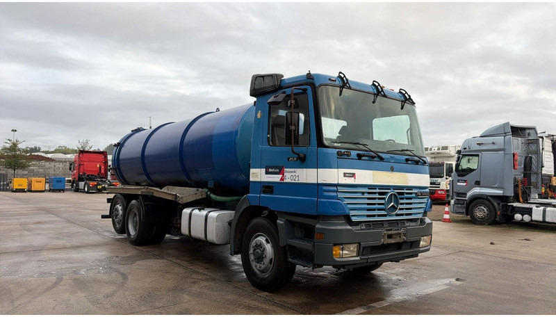 Mercedes-Benz ACTROS 2531 (16000 L / GRAND PONT / EPS / 6X2 / 3 PEDALES / V6) - Vacuum truck: picture 3 Mercedes-Benz ACTROS 2531 (16000 L / GRAND PONT / EPS / 6X2 / 3 PEDALES / V6) - Vacuum truck: picture 3