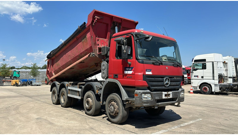 Mercedes-Benz Actros 4141 (8X6 / LAMES / STEEL / BIG AXLE / GRAND PONT / TAMBOURS / MANUAL GETRIEBE / MANUAL GEARBOX) - Tipper: picture 3 Mercedes-Benz Actros 4141 (8X6 / LAMES / STEEL / BIG AXLE / GRAND PONT / TAMBOURS / MANUAL GETRIEBE / MANUAL GEARBOX) - Tipper: picture 3