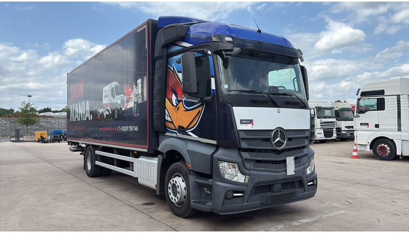 Mercedes-Benz Actros (BE TRUCK / TOP CONDITION / LIFT / AIRCO / BOX 8.06X2.47X2.62) - Box truck: picture 3 Mercedes-Benz Actros (BE TRUCK / TOP CONDITION / LIFT / AIRCO / BOX 8.06X2.47X2.62) - Box truck: picture 3