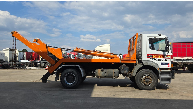 Mercedes-Benz Atego 1823 (BIG AXLE / STEEL SUSP. / LAMES / BOITE MANUELLE / MANUAL GETRIEBE) - Container transporter/ Swap body truck: picture 4 Mercedes-Benz Atego 1823 (BIG AXLE / STEEL SUSP. / LAMES / BOITE MANUELLE / MANUAL GETRIEBE) - Container transporter/ Swap body truck: picture 4