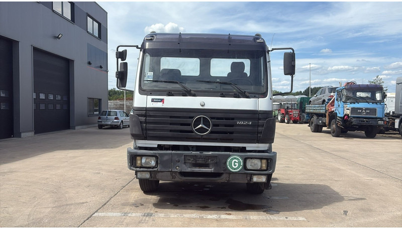 Mercedes-Benz SK 1824 (LAMES / GRAND PONT / BOITE MANUELLE / MANUAL GEARBOX / V6) - Cab chassis truck: picture 3 Mercedes-Benz SK 1824 (LAMES / GRAND PONT / BOITE MANUELLE / MANUAL GEARBOX / V6) - Cab chassis truck: picture 3