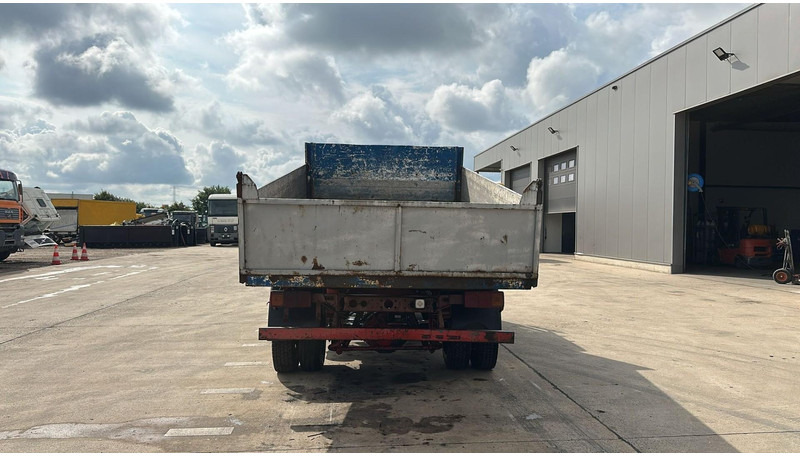 Mercedes-Benz SK 809 (POMPE MANUELLE / MANUAL PUMP / HELPER / AUXILAIRY / SPER / STEEL SUSP.) - Tipper: picture 5 Mercedes-Benz SK 809 (POMPE MANUELLE / MANUAL PUMP / HELPER / AUXILAIRY / SPER / STEEL SUSP.) - Tipper: picture 5