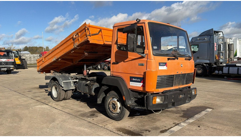 Mercedes-Benz SK 814 (3 WAY TIPPER / MANUAL PUMP / AUXILAIRY / SPER / STEEL SUSP. / LAMES) - Tipper: picture 2 Mercedes-Benz SK 814 (3 WAY TIPPER / MANUAL PUMP / AUXILAIRY / SPER / STEEL SUSP. / LAMES) - Tipper: picture 2