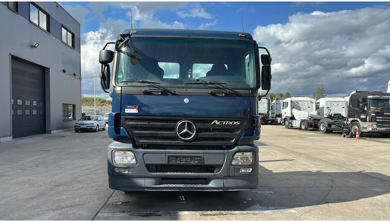 Mercedes-Benz actros 2541 (DEVANT LAMES / EPS / FRONT STEEL / V6 / MP2 / 6X2) - Hook lift truck: picture 2 Mercedes-Benz actros 2541 (DEVANT LAMES / EPS / FRONT STEEL / V6 / MP2 / 6X2) - Hook lift truck: picture 2