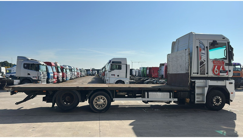 Renault AE 440 Magnum E-tech (BOITE MANUELLE / MANUAL PUMP / 6X2 / 8 ROUES / PARFAT ETAT !!!) - Dropside/ Flatbed truck: picture 4 Renault AE 440 Magnum E-tech (BOITE MANUELLE / MANUAL PUMP / 6X2 / 8 ROUES / PARFAT ETAT !!!) - Dropside/ Flatbed truck: picture 4