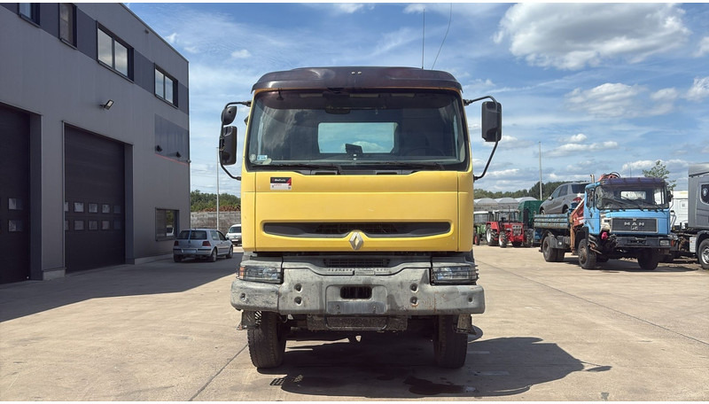Renault KERAX 420 (BOITE MANUELLE / 8X4 / LAMES / MANUAL GEARBOX) - Cab chassis truck: picture 2 Renault KERAX 420 (BOITE MANUELLE / 8X4 / LAMES / MANUAL GEARBOX) - Cab chassis truck: picture 2