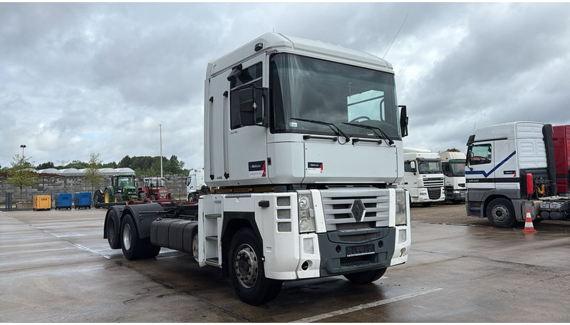 Renault Magnum 440 (BOITE MANUELLE / MANUAL GEARBOX / 6X2 / LAMES DEVANT) - Cab chassis truck: picture 3 Renault Magnum 440 (BOITE MANUELLE / MANUAL GEARBOX / 6X2 / LAMES DEVANT) - Cab chassis truck: picture 3