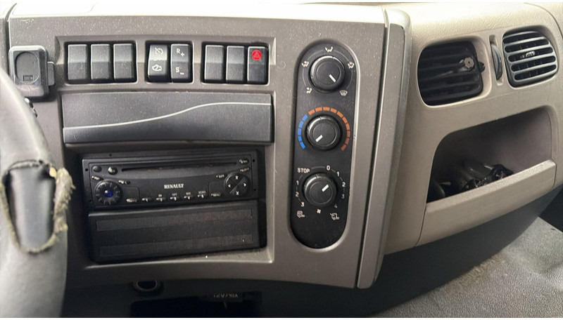 Box truck Renault Premium 320 (BOITE MANUELLE / CAMION FRANCAIS / PARFAIT ETAT / MANUAL GEARBOX): picture 15 Box truck Renault Premium 320 (BOITE MANUELLE / CAMION FRANCAIS / PARFAIT ETAT / MANUAL GEARBOX): picture 15