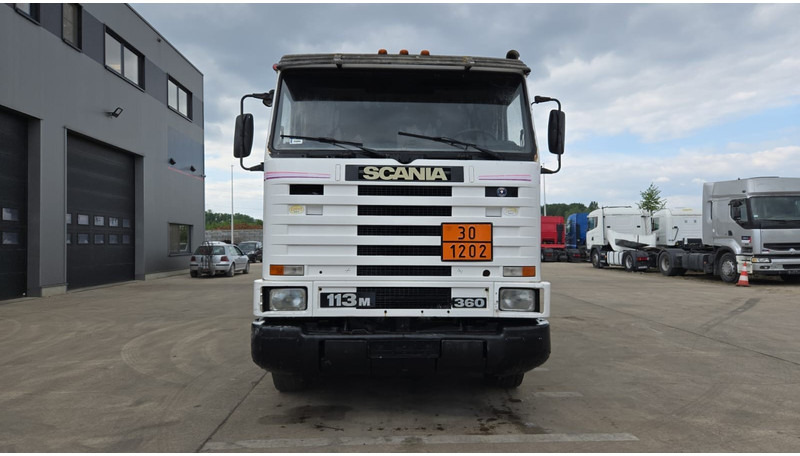 Scania 113-360 (13500L / POMPE MANUELLE / MANUAL PUMP / TOP CONDITION / WITH PUMP + COUNTER !!) - Tank truck: picture 2 Scania 113-360 (13500L / POMPE MANUELLE / MANUAL PUMP / TOP CONDITION / WITH PUMP + COUNTER !!) - Tank truck: picture 2