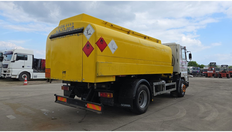 Scania 113-360 (13500L / POMPE MANUELLE / MANUAL PUMP / TOP CONDITION / WITH PUMP + COUNTER !!) - Tank truck: picture 5 Scania 113-360 (13500L / POMPE MANUELLE / MANUAL PUMP / TOP CONDITION / WITH PUMP + COUNTER !!) - Tank truck: picture 5