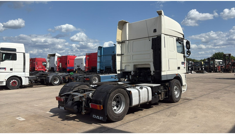 DAF XF 105.460 (BOITE MANUELLE / MANUAL GEARBOX / AIRCO / TOP CONDITION) - Tractor unit: picture 5 DAF XF 105.460 (BOITE MANUELLE / MANUAL GEARBOX / AIRCO / TOP CONDITION) - Tractor unit: picture 5