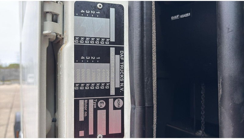 Tractor unit DAF XF 105.460 (BOITE MANUELLE / MANUAL GEARBOX): picture 18