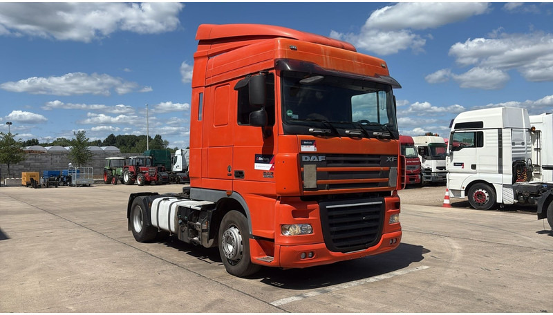 DAF XF 105.460 (MANUAL GEARBOX / BOITE MANUELLE) - Tractor unit: picture 3 DAF XF 105.460 (MANUAL GEARBOX / BOITE MANUELLE) - Tractor unit: picture 3