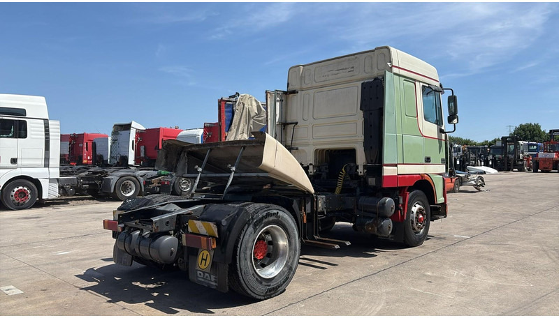 DAF XF 95.430 (EURO 3 / BOITE MANUELLE / MANUAL GEARBOX) - Tractor unit: picture 5 DAF XF 95.430 (EURO 3 / BOITE MANUELLE / MANUAL GEARBOX) - Tractor unit: picture 5