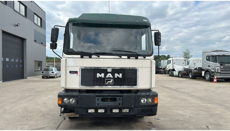 MAN 26.312 (6 CYLINDER / 6X2 / BELGIAN TRUCK IN GOOD CONDITION) - Tractor unit: picture 2 MAN 26.312 (6 CYLINDER / 6X2 / BELGIAN TRUCK IN GOOD CONDITION) - Tractor unit: picture 2