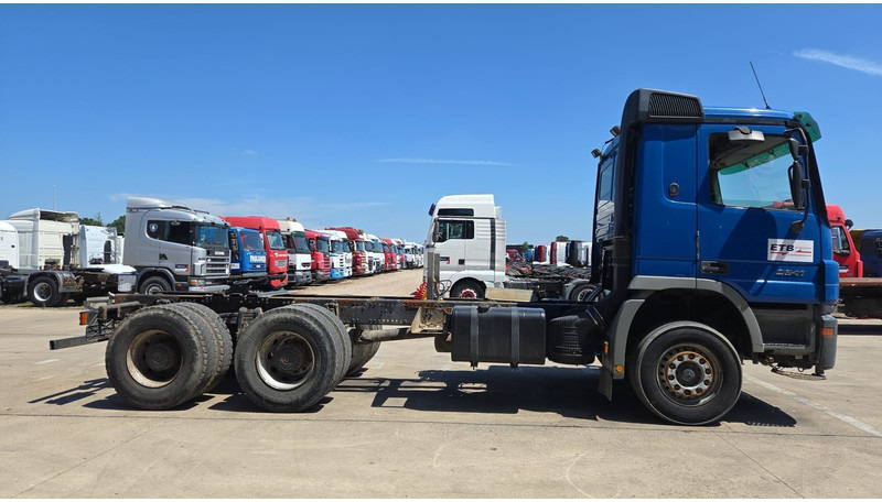 Mercedes-Benz Actros 2641 (LAMES / STEEL SUSP. / EPS / 3 PEDALES / GRAND PONT) - Tractor unit: picture 3 Mercedes-Benz Actros 2641 (LAMES / STEEL SUSP. / EPS / 3 PEDALES / GRAND PONT) - Tractor unit: picture 3
