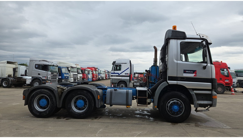 Mercedes-Benz actros 2643 (184.000 KM !! / EPS / 6X4 / TRACTEUR ORIGINAL / 3 PEDALES / GRAND PONT / PARFAIT ETAT) - Tractor unit: picture 4 Mercedes-Benz actros 2643 (184.000 KM !! / EPS / 6X4 / TRACTEUR ORIGINAL / 3 PEDALES / GRAND PONT / PARFAIT ETAT) - Tractor unit: picture 4
