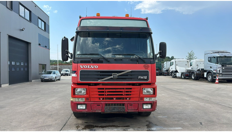 Volvo FM 12 - 340 (6X4 / TRACTEUR ORIGINAL / BOITE MANUELLE / MANUAL GEARBOX / PROPRE) - Tractor unit: picture 2 Volvo FM 12 - 340 (6X4 / TRACTEUR ORIGINAL / BOITE MANUELLE / MANUAL GEARBOX / PROPRE) - Tractor unit: picture 2