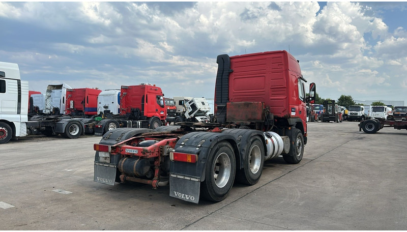 Volvo FM 12 - 340 (6X4 / TRACTEUR ORIGINAL / BOITE MANUELLE / MANUAL GEARBOX / PROPRE) - Tractor unit: picture 5 Volvo FM 12 - 340 (6X4 / TRACTEUR ORIGINAL / BOITE MANUELLE / MANUAL GEARBOX / PROPRE) - Tractor unit: picture 5