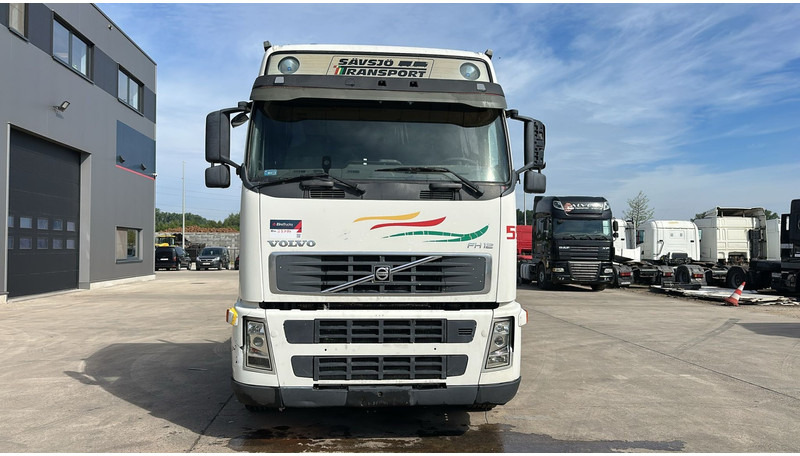 Volvo FH 12 - 460 (BOITE MANUELLE / MANUAL GEARBOX / 10 TYRES / 6X2 / AC / AIRCO) - Dropside/ Flatbed truck: picture 2 Volvo FH 12 - 460 (BOITE MANUELLE / MANUAL GEARBOX / 10 TYRES / 6X2 / AC / AIRCO) - Dropside/ Flatbed truck: picture 2