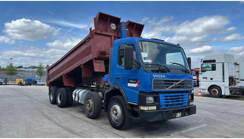 Volvo FM 12 - 340 (MANUAL GEARBOX / STEEL SUSPENSION / LAMES / BOITE MANUELLE) - Tipper: picture 3 Volvo FM 12 - 340 (MANUAL GEARBOX / STEEL SUSPENSION / LAMES / BOITE MANUELLE) - Tipper: picture 3