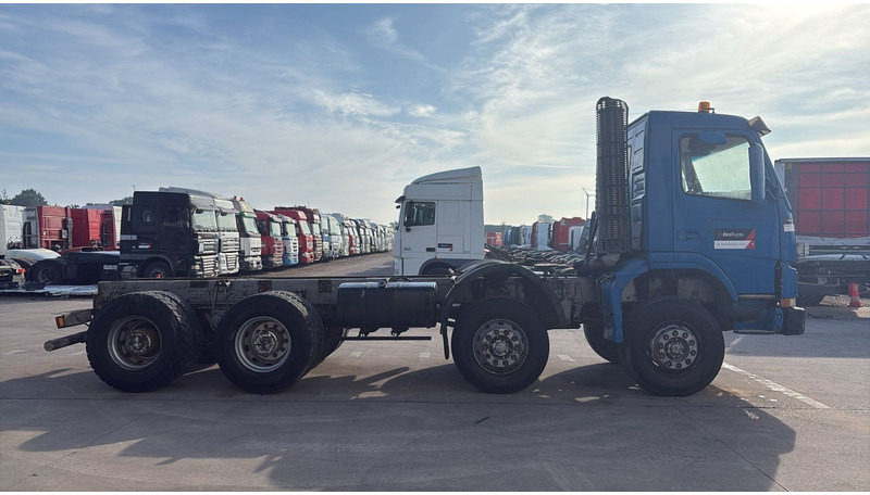 Volvo FM 12 - 380 (TRES PROPRE / GRAND PONT / LAMES / BIG HUB / BOITE MANUELLE / GOOD CONDITION) - Cab chassis truck: picture 3 Volvo FM 12 - 380 (TRES PROPRE / GRAND PONT / LAMES / BIG HUB / BOITE MANUELLE / GOOD CONDITION) - Cab chassis truck: picture 3