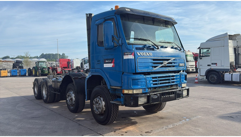 Volvo FM 12 - 380 (TRES PROPRE / GRAND PONT / LAMES / BIG HUB / BOITE MANUELLE / GOOD CONDITION) - Cab chassis truck: picture 4 Volvo FM 12 - 380 (TRES PROPRE / GRAND PONT / LAMES / BIG HUB / BOITE MANUELLE / GOOD CONDITION) - Cab chassis truck: picture 4