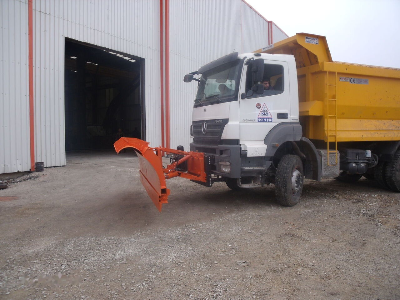 Caterpillar SNOW BLADES - Snow plough: picture 1 Caterpillar SNOW BLADES - Snow plough: picture 1