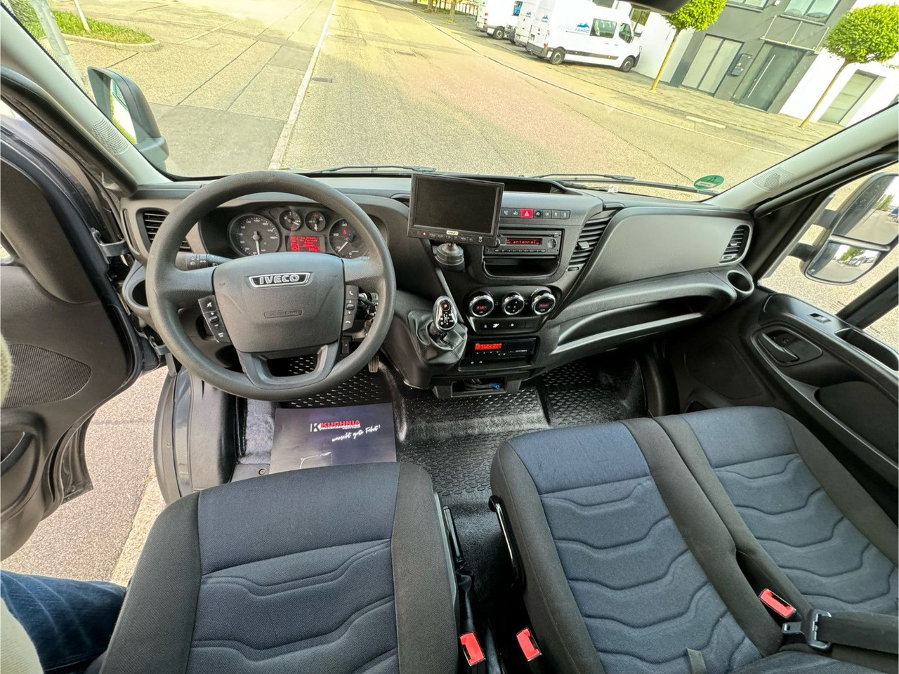 Leasing of  Iveco Daily 72c180 Hi-Matic Koffer LBW Luftgef. Klima Iveco Daily 72c180 Hi-Matic Koffer LBW Luftgef. Klima: picture 15