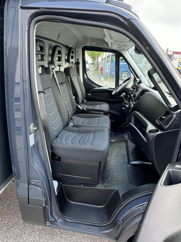 Leasing of  Iveco Daily 72c180 Hi-Matic Koffer LBW Luftgef. Klima Iveco Daily 72c180 Hi-Matic Koffer LBW Luftgef. Klima: picture 19