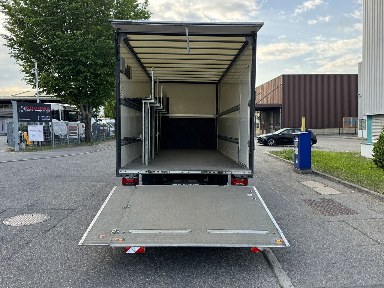 Leasing of  Iveco Daily 72c180 Hi-Matic Koffer LBW Luftgef. Klima Iveco Daily 72c180 Hi-Matic Koffer LBW Luftgef. Klima: picture 9